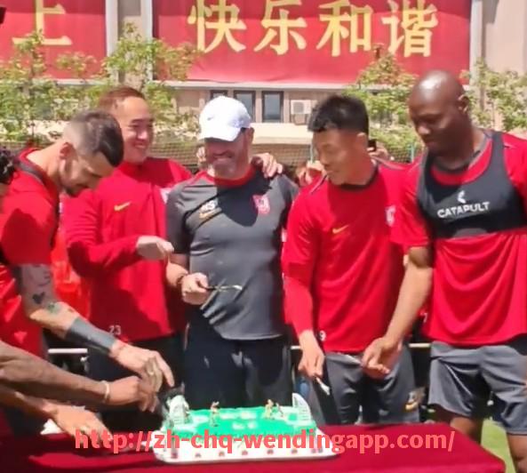 问鼎娱乐官网-法甲外援情况全面解析与引援效果评估